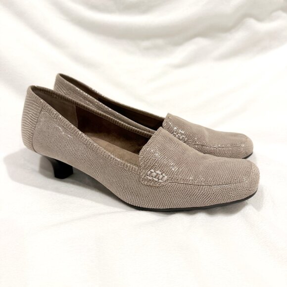 Aerosoles Magical Power 8M Leather Lizard Taupe Low Heel Shoes Light Academia - Picture 1 of 12